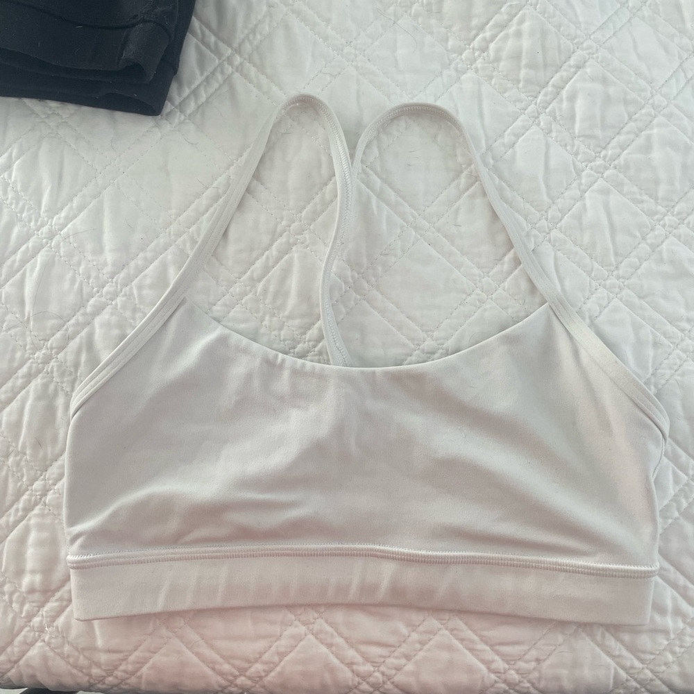 Size 6 Lulu Lemon Flow Y Bra
